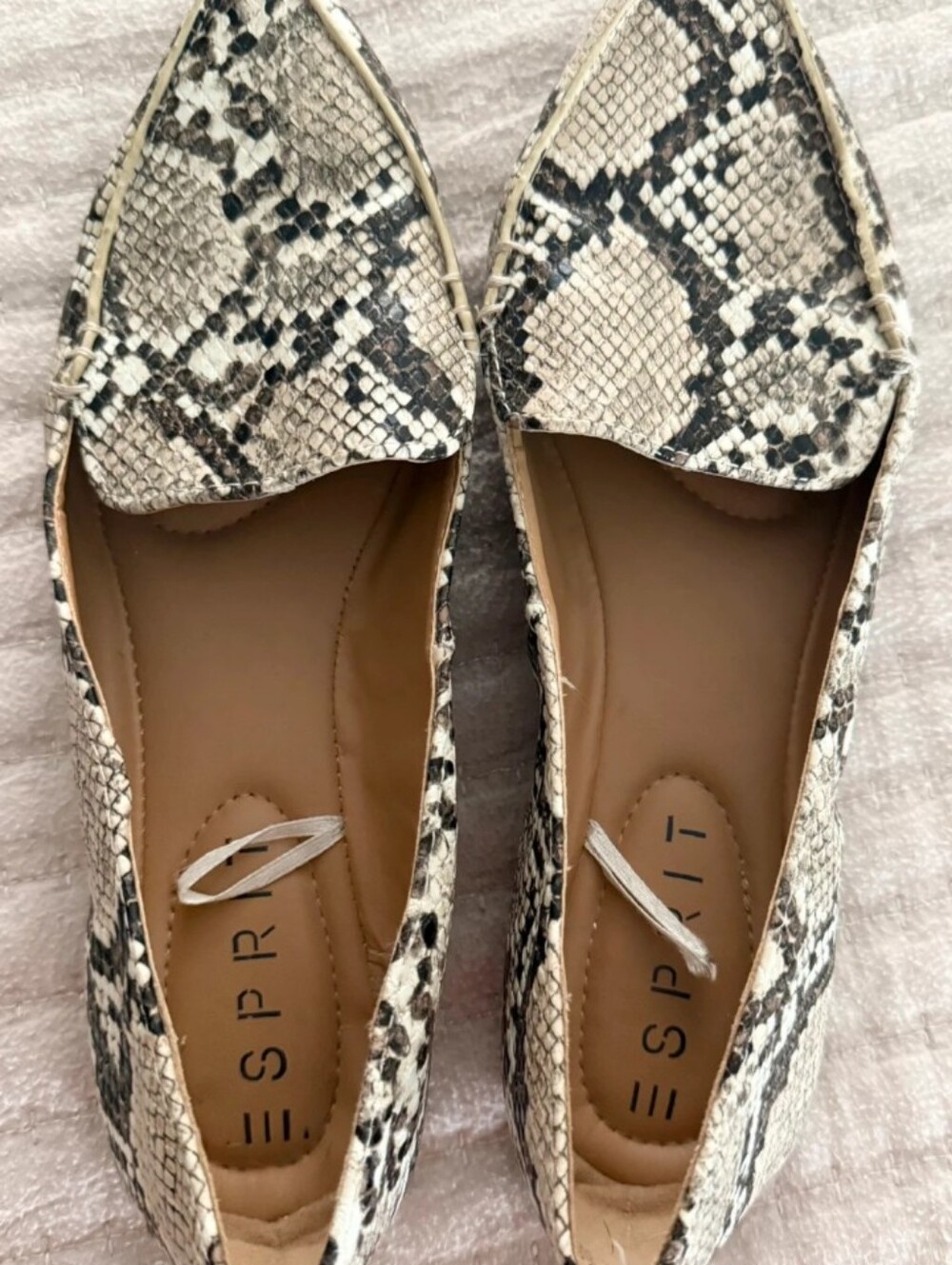 Esprit Snake-Print Pointed Toe Flats in Beige and Black Sz 7 Ladies